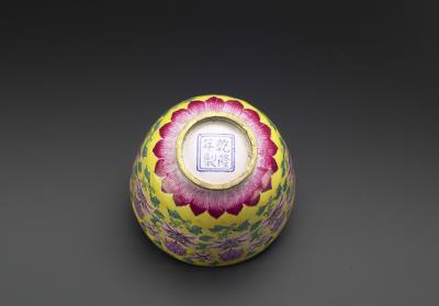 图片[3]-Gilt copper lidded cup with painted enamel, Qing dynasty, Qianlong reign (1736-1795)-China Archive